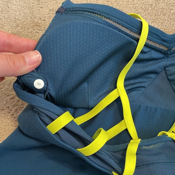 Lululemon Just Breathe strappy tank top size 8 - Picture 5 of 5